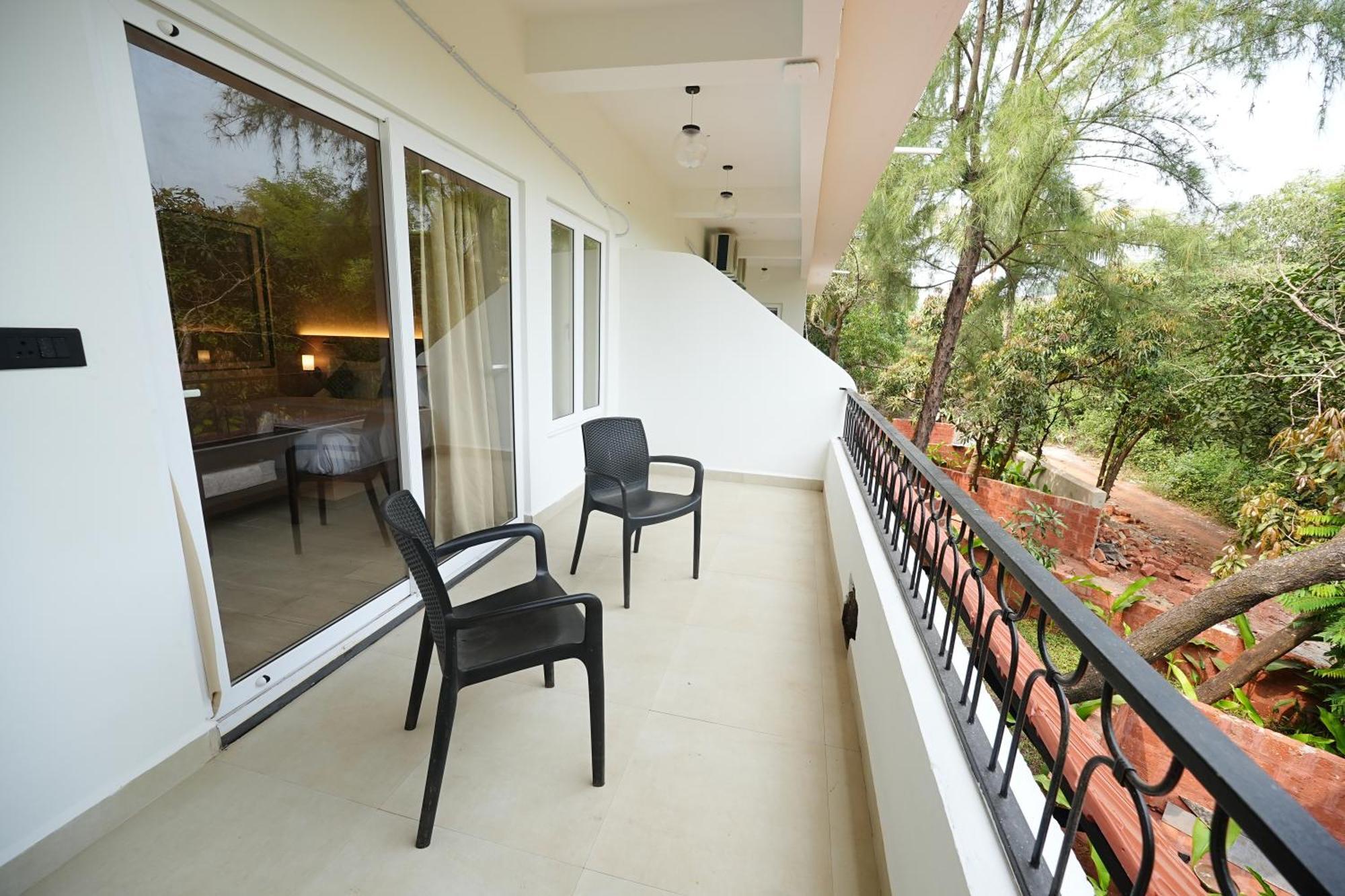 Anjuna Beach Resort Bagian luar foto