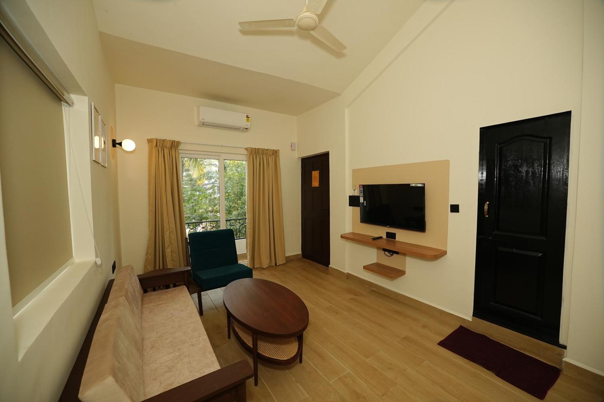 Anjuna Beach Resort Bagian luar foto