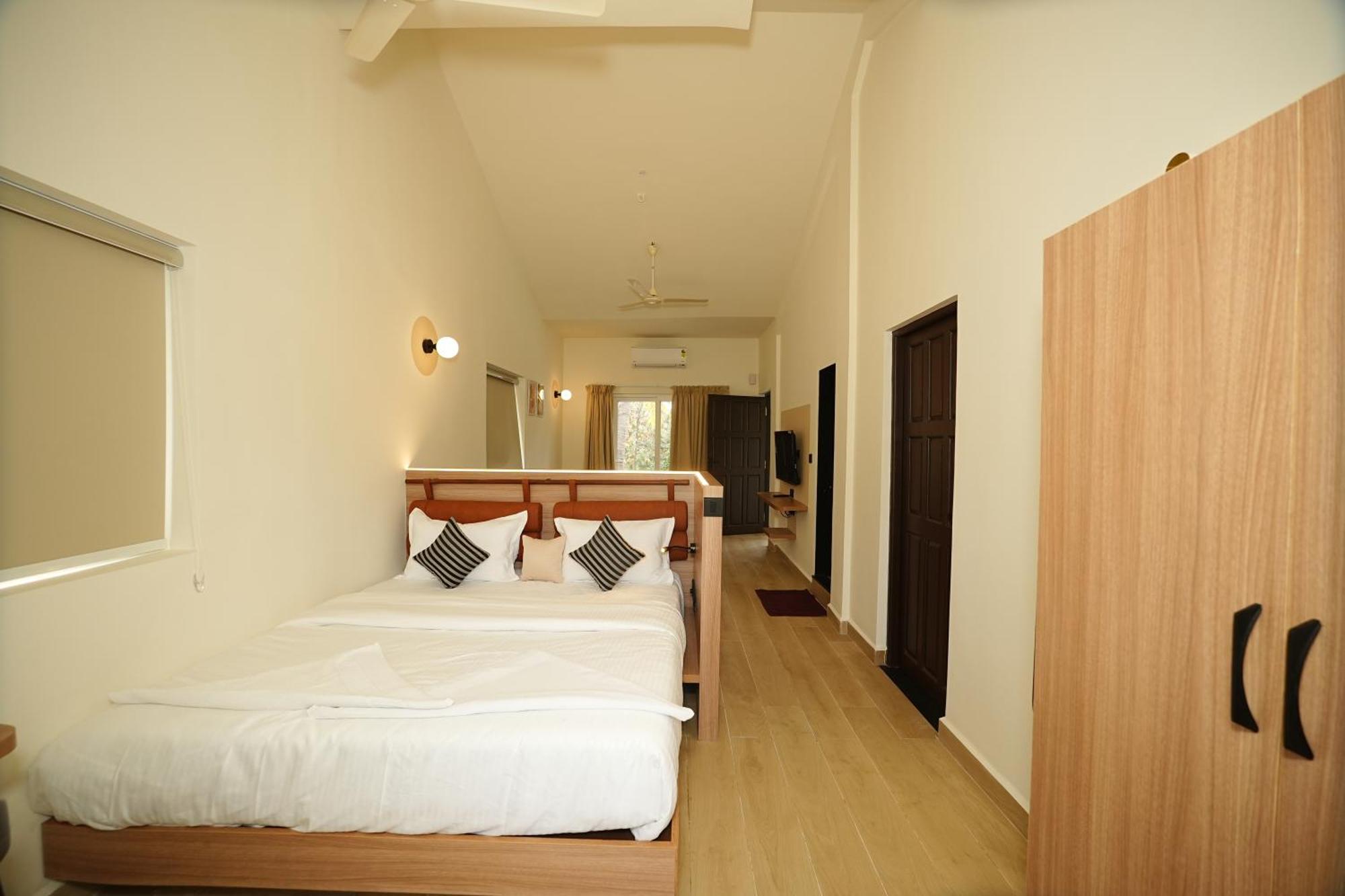 Anjuna Beach Resort Bagian luar foto