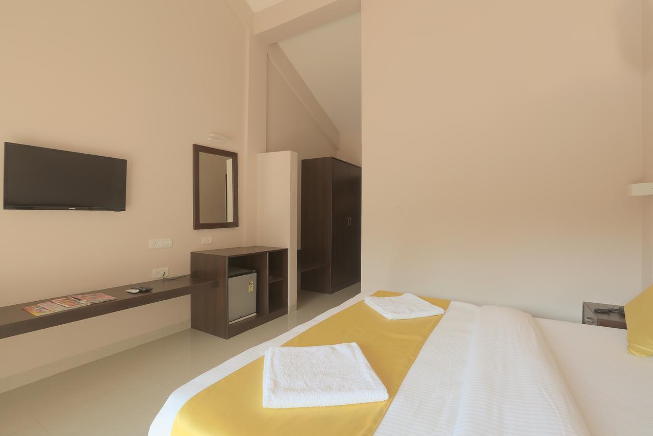 Anjuna Beach Resort Bagian luar foto