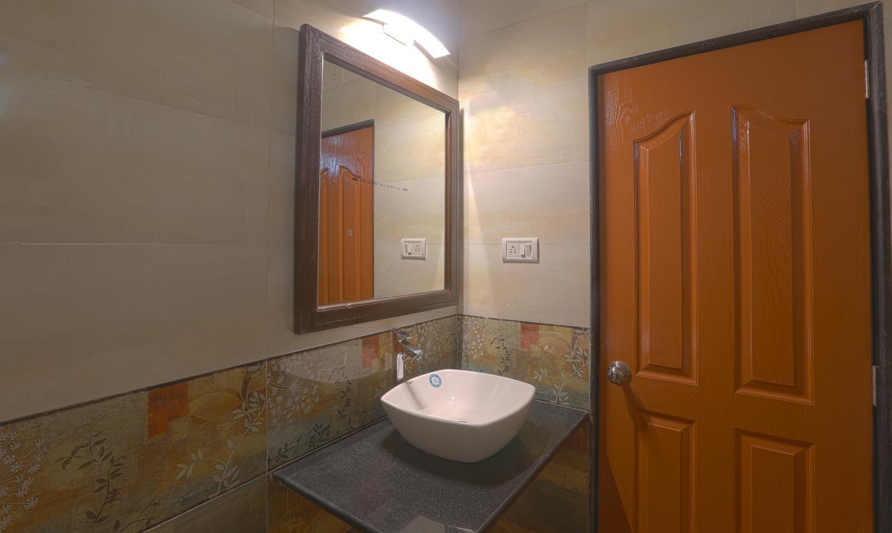 Anjuna Beach Resort Bagian luar foto