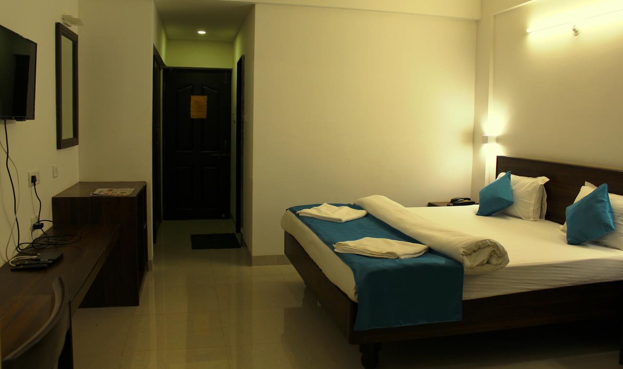 Anjuna Beach Resort Bagian luar foto