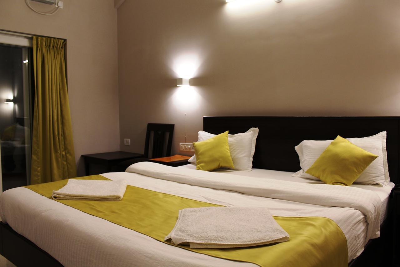 Anjuna Beach Resort Bagian luar foto